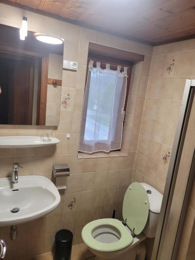 Chalet Familial Authentique Et Spacieux 2 Chambres 4 A 6 Personnes Avec Parking Proche Des Remontees La Chapelle-d'Abondance Ngoại thất bức ảnh